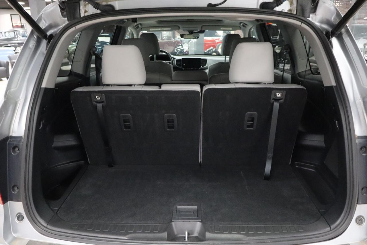 Honda Pilot Vehicle Full-screen Gallery Image 21