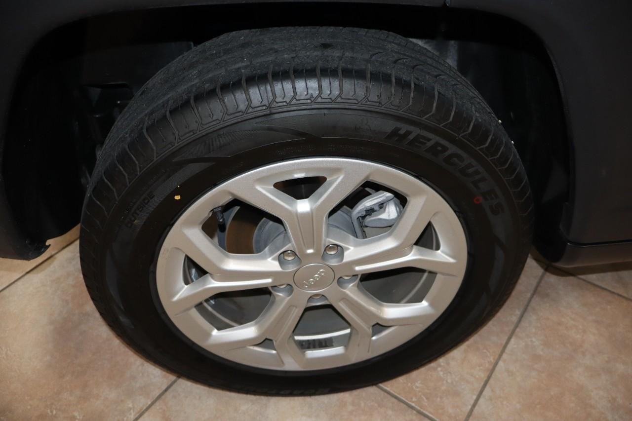 Jeep Compass Vehicle Full-screen Gallery Image 33