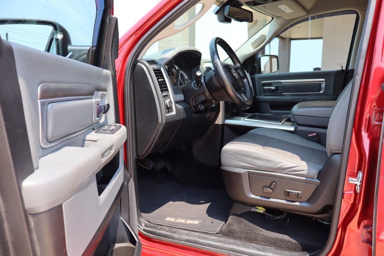 Ram 1500 Vehicle Full-screen Gallery Image 9