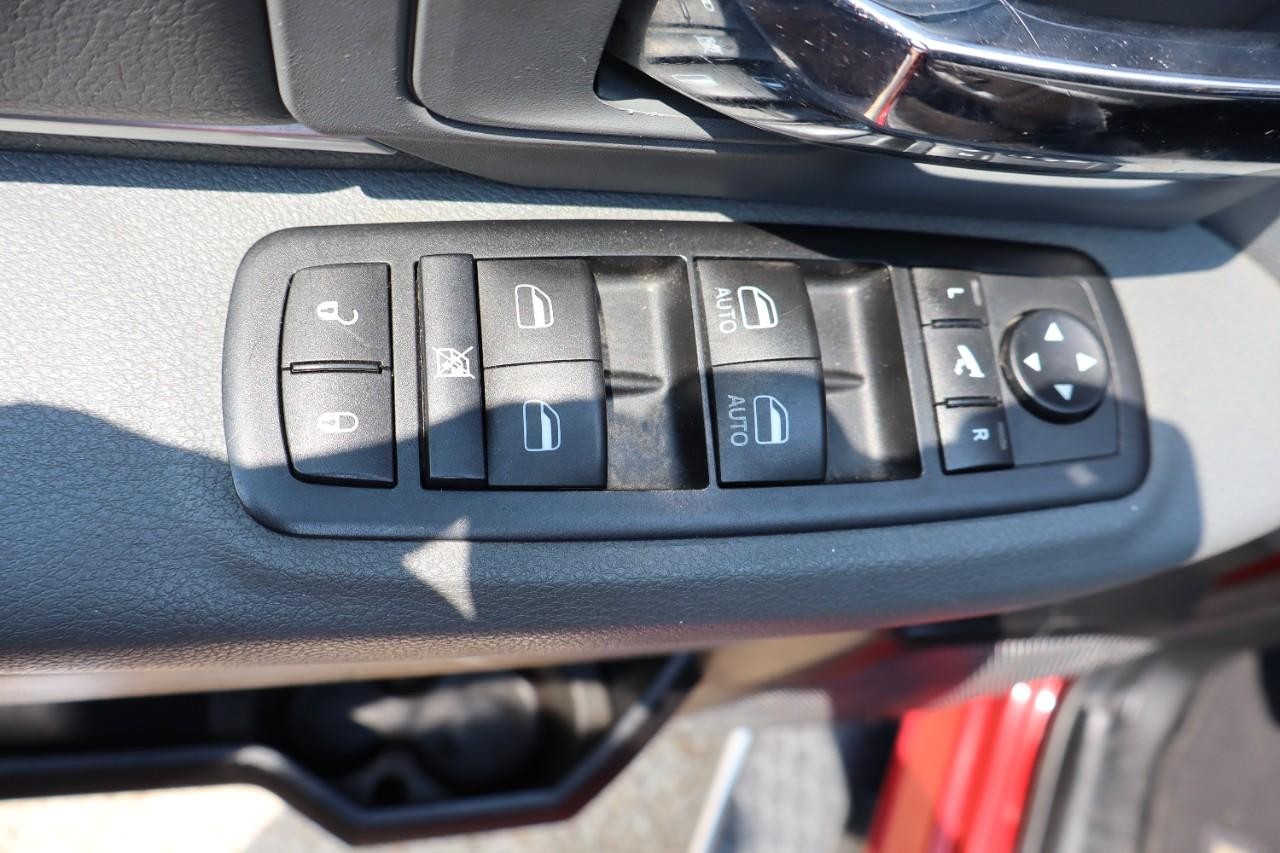 Ram 1500 Vehicle Full-screen Gallery Image 11