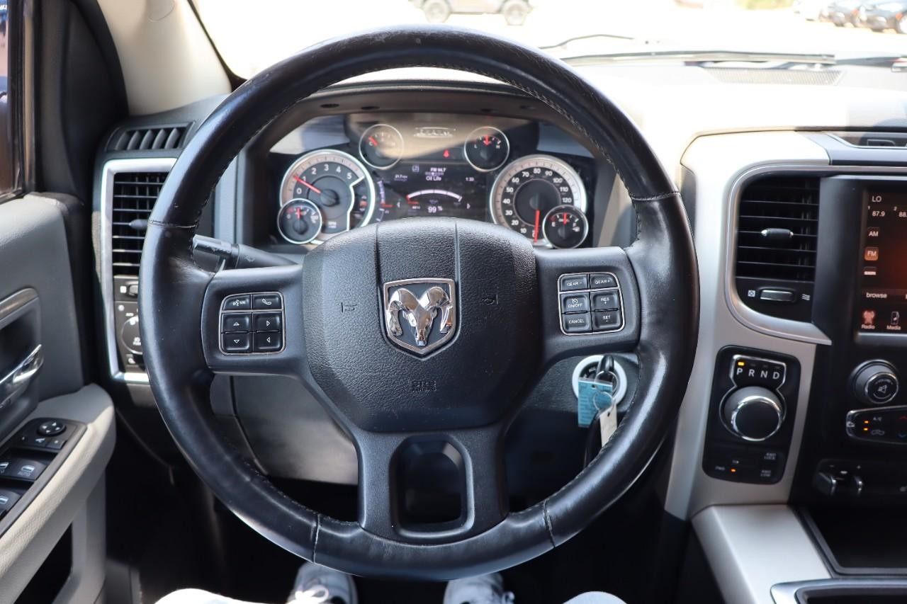 Ram 1500 Vehicle Full-screen Gallery Image 13