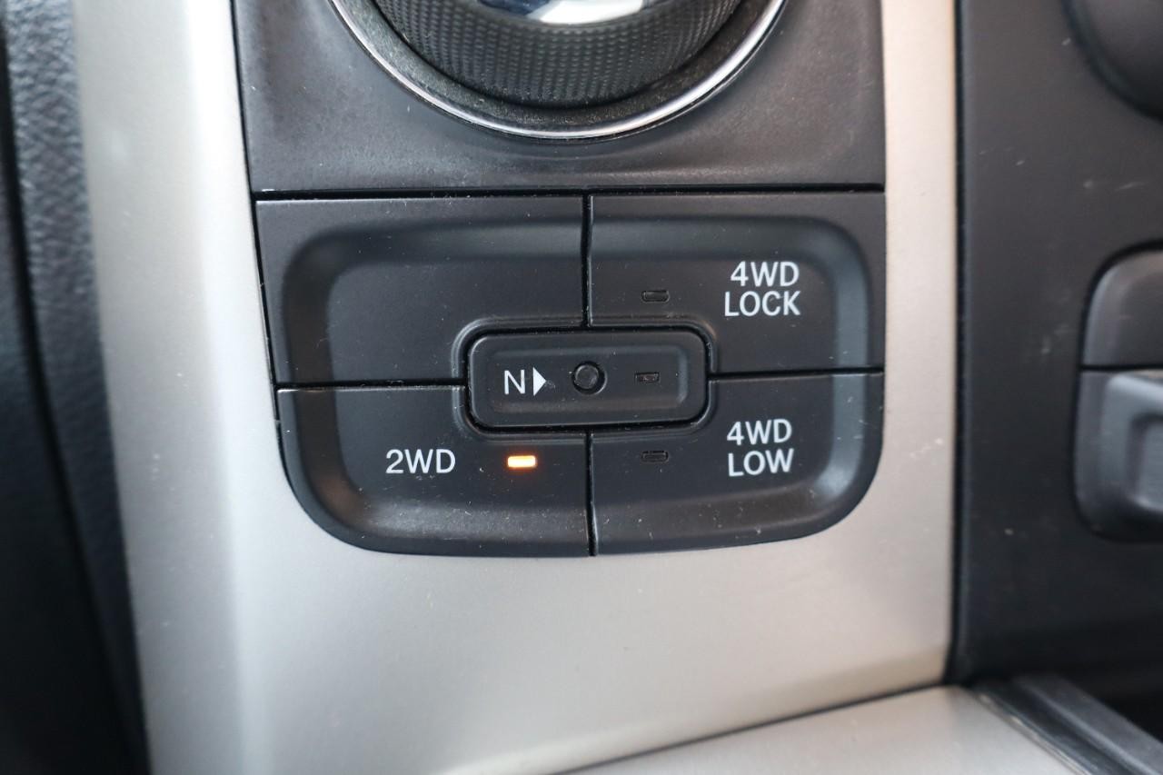 Ram 1500 Vehicle Full-screen Gallery Image 16