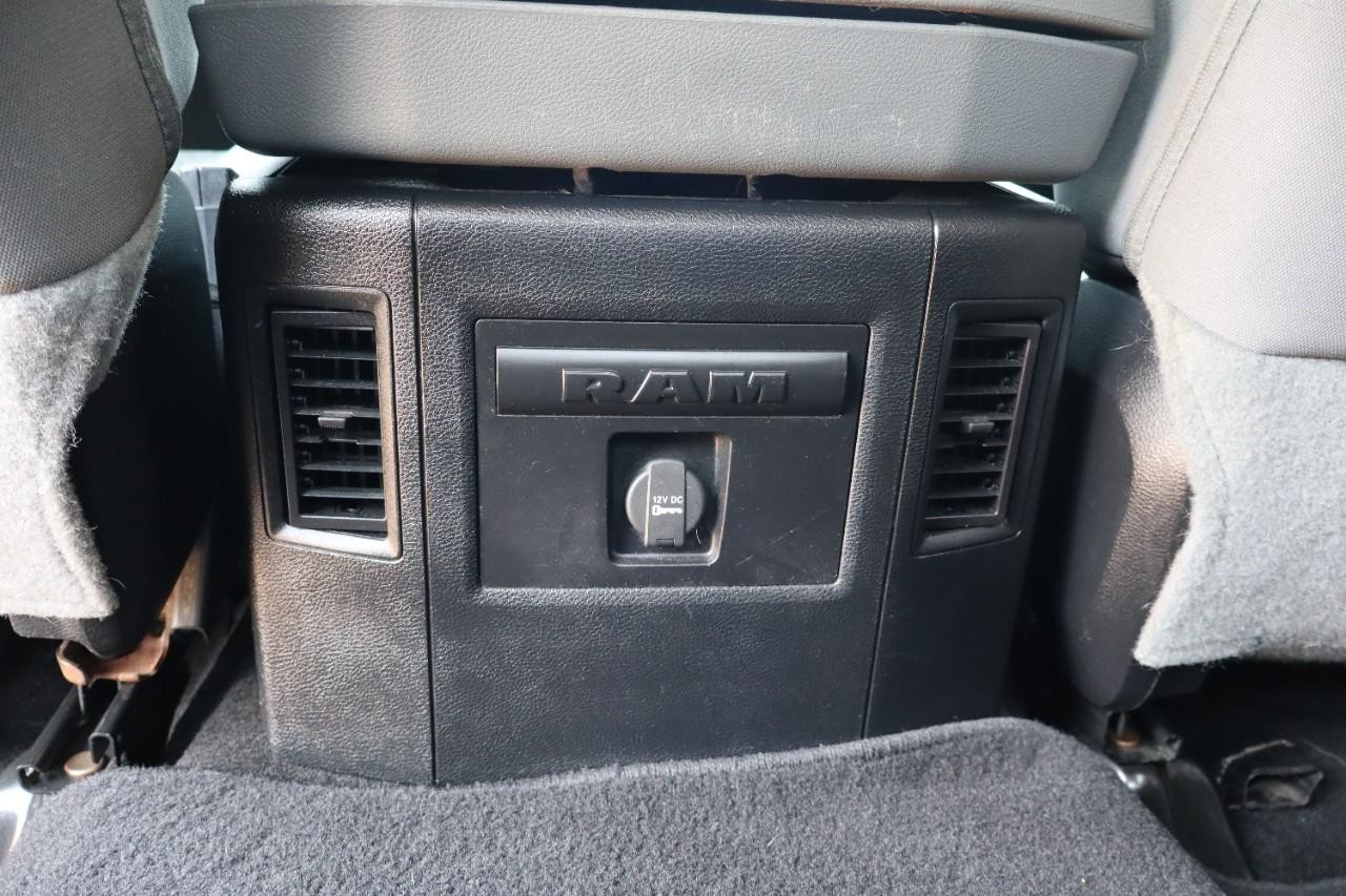 Ram 1500 Vehicle Full-screen Gallery Image 23