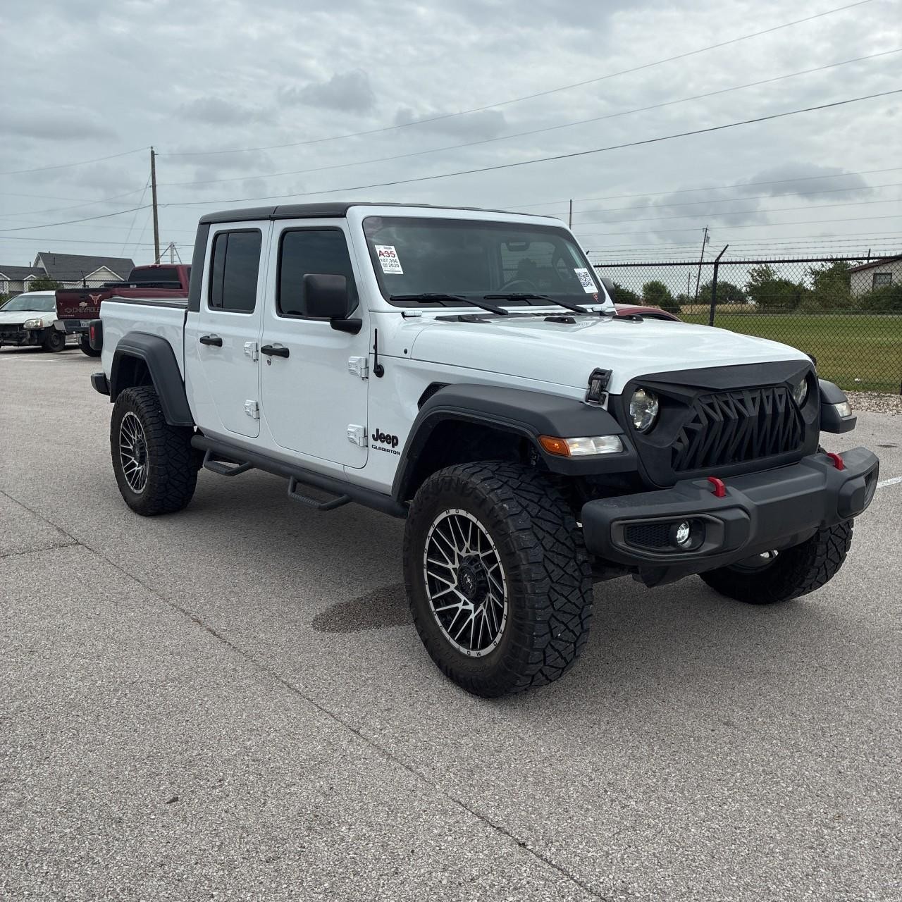 Jeep Gladiator Vehicle Full-screen Gallery Image 7