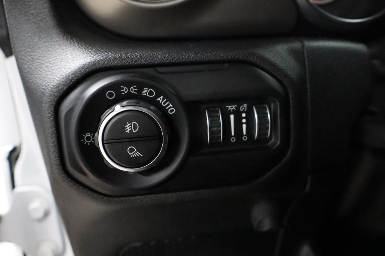 Jeep Gladiator Vehicle Full-screen Gallery Image 14
