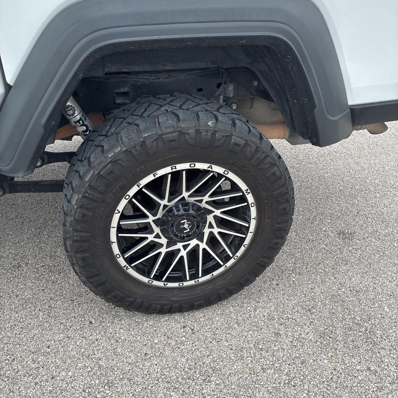 Jeep Gladiator Vehicle Full-screen Gallery Image 21