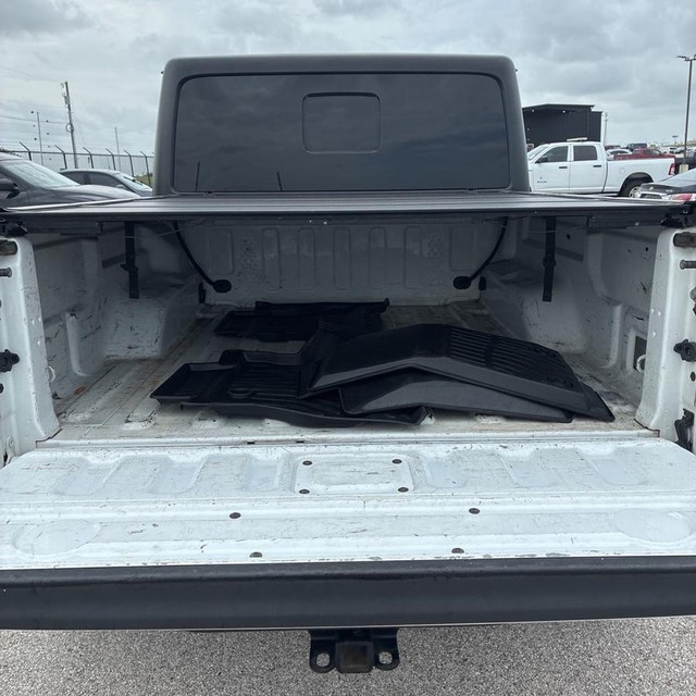 Jeep Gladiator Vehicle Full-screen Gallery Image 18