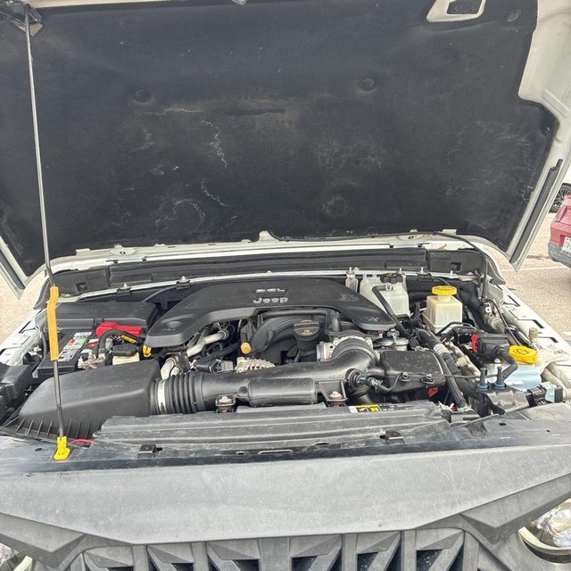 Jeep Gladiator Vehicle Full-screen Gallery Image 19