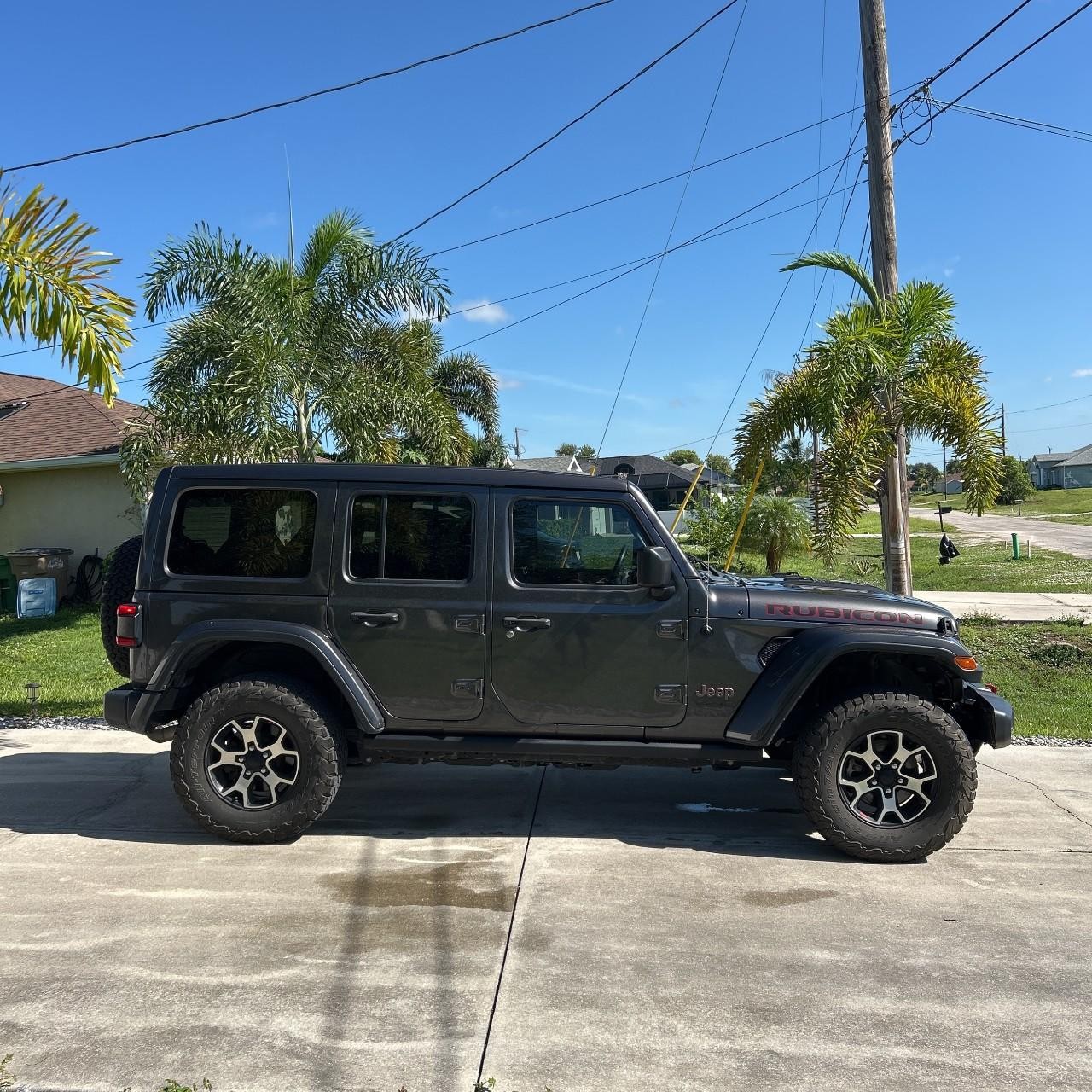 Jeep Wrangler Unlimited Vehicle Full-screen Gallery Image 6
