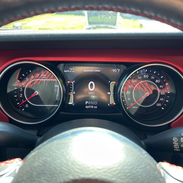Jeep Wrangler Unlimited Vehicle Full-screen Gallery Image 17