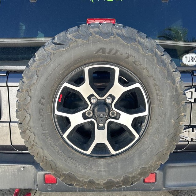 Jeep Wrangler Unlimited Vehicle Full-screen Gallery Image 20