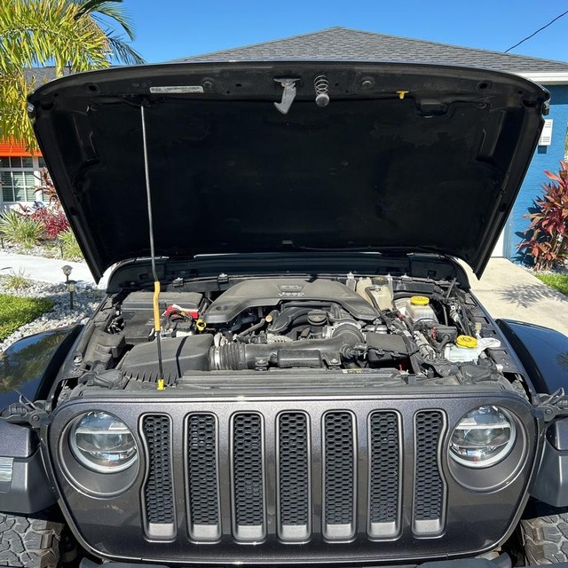 Jeep Wrangler Unlimited Vehicle Full-screen Gallery Image 21