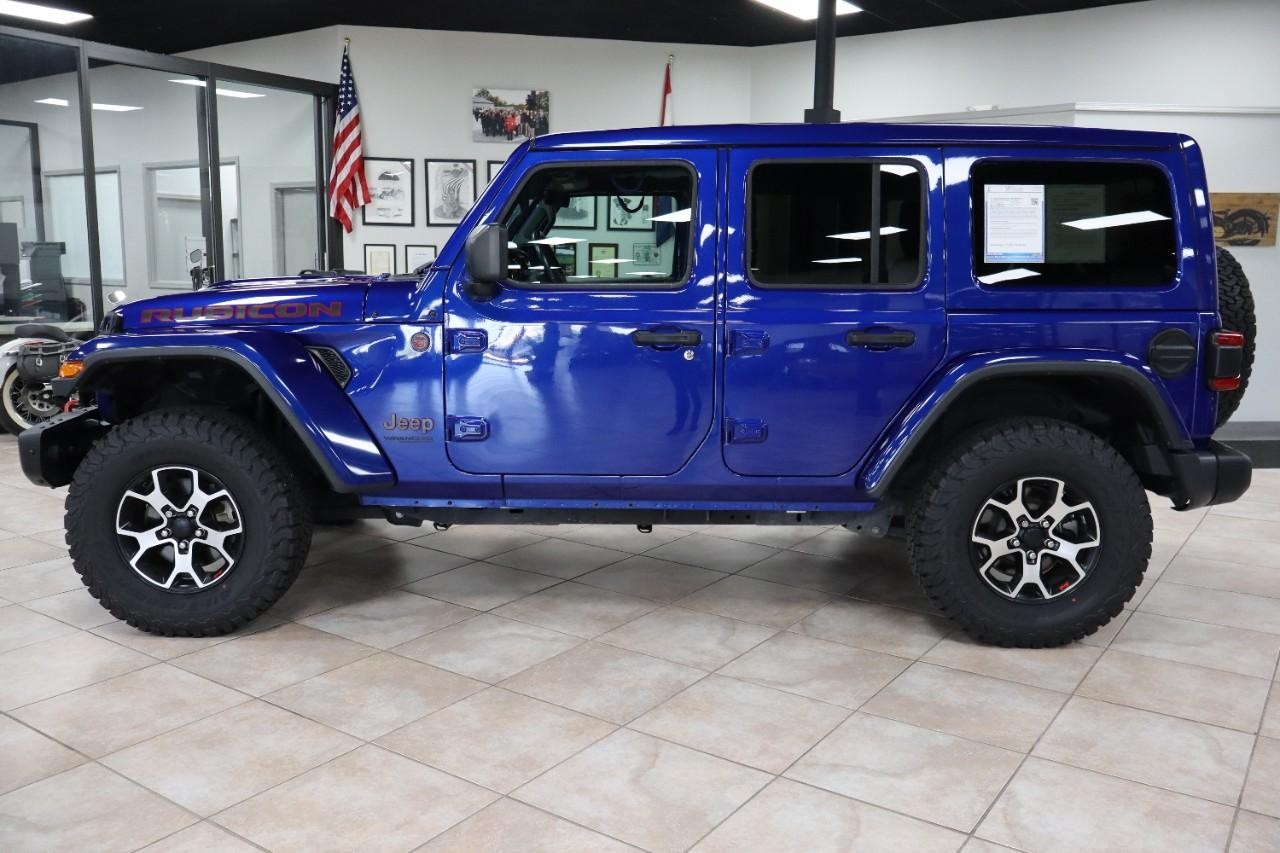 Jeep Wrangler Unlimited Vehicle Full-screen Gallery Image 2