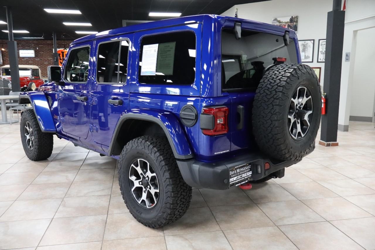 Jeep Wrangler Unlimited Vehicle Full-screen Gallery Image 3