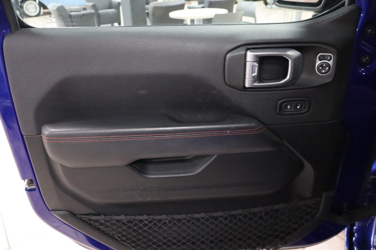 Jeep Wrangler Unlimited Vehicle Full-screen Gallery Image 10