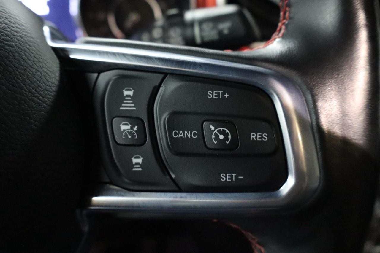 Jeep Wrangler Unlimited Vehicle Full-screen Gallery Image 16