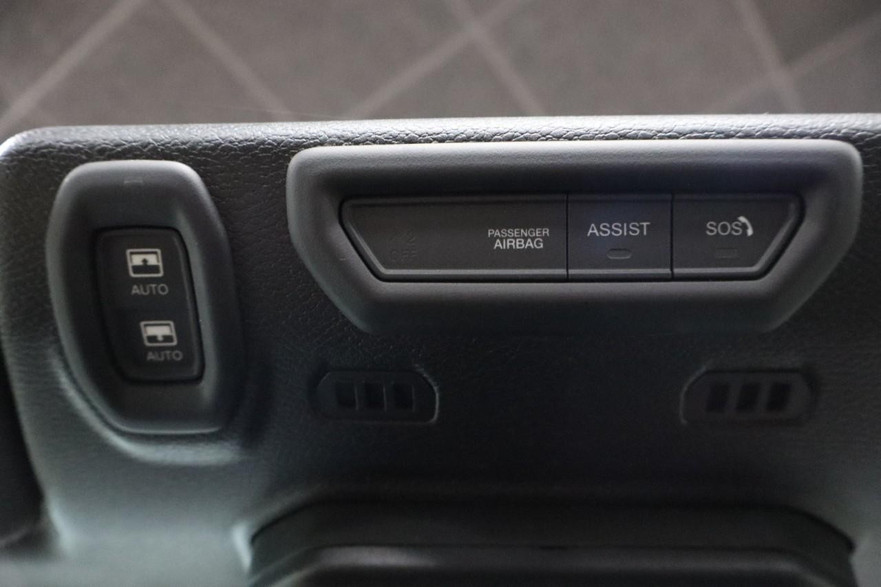 Jeep Wrangler Unlimited Vehicle Full-screen Gallery Image 21