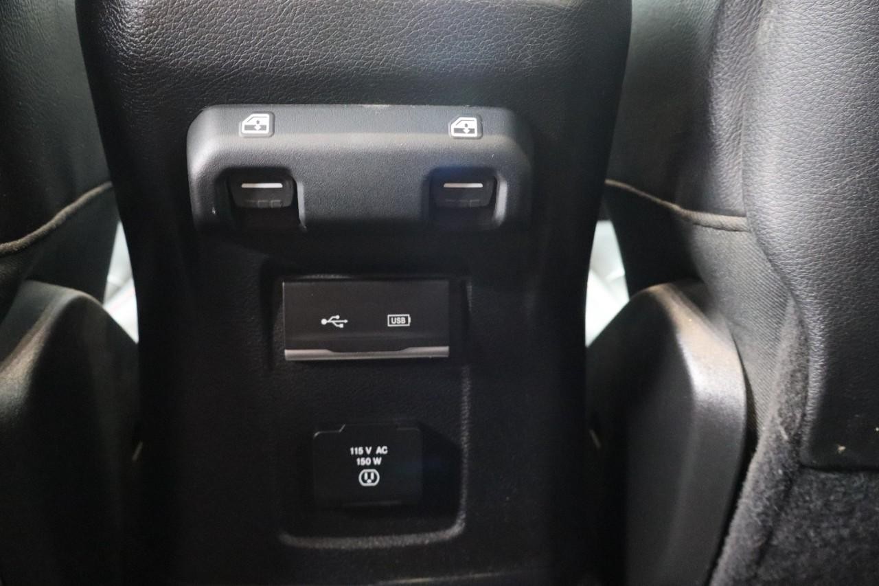 Jeep Wrangler Unlimited Vehicle Full-screen Gallery Image 27