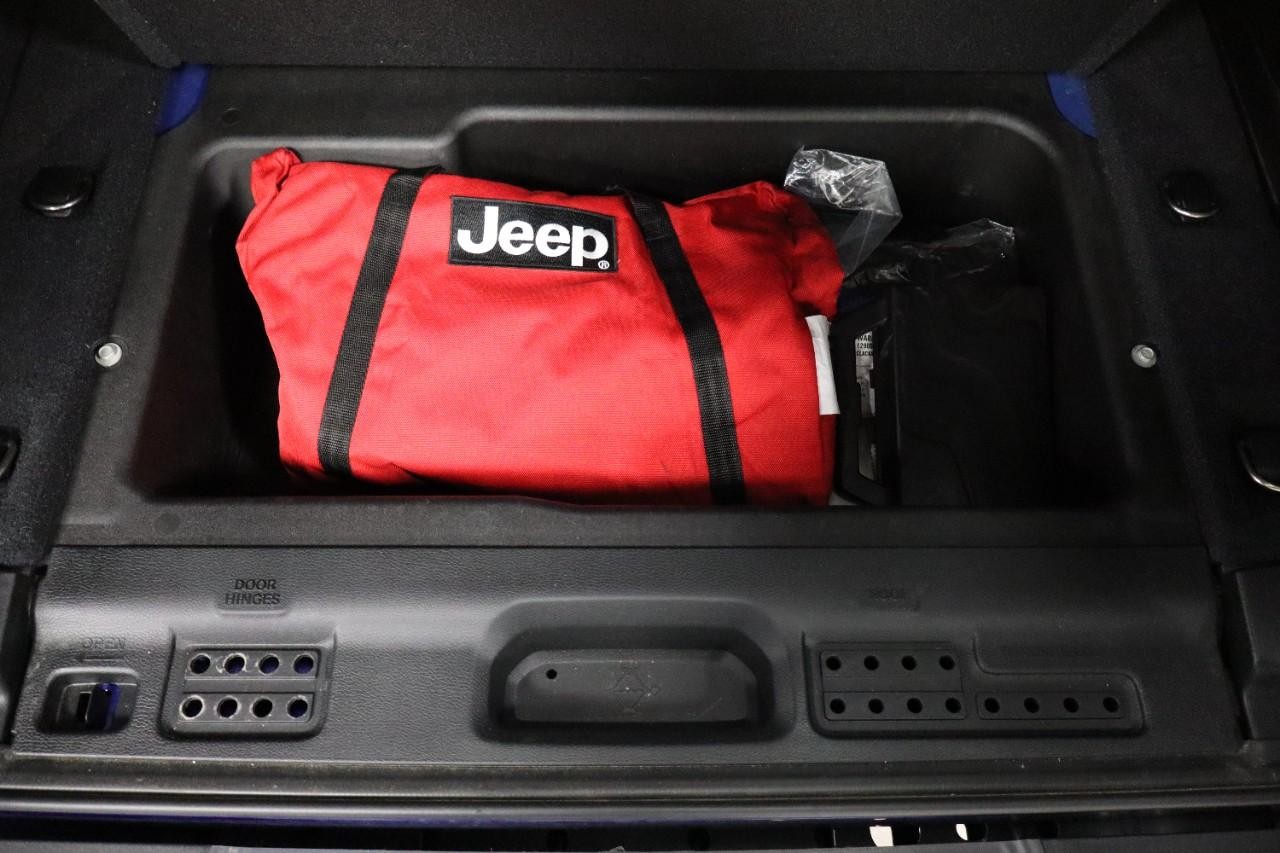 Jeep Wrangler Unlimited Vehicle Full-screen Gallery Image 31