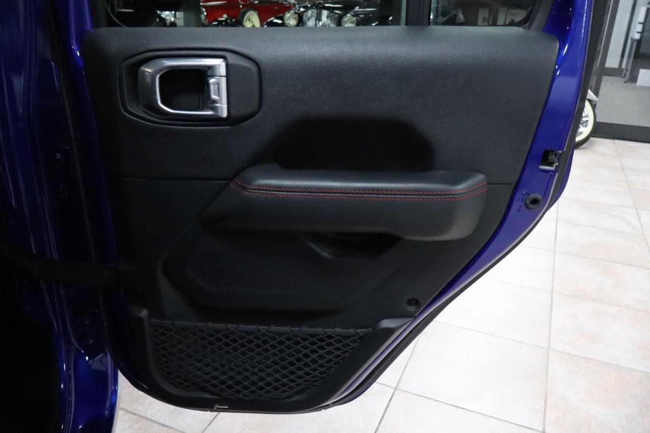 Jeep Wrangler Unlimited Vehicle Full-screen Gallery Image 34
