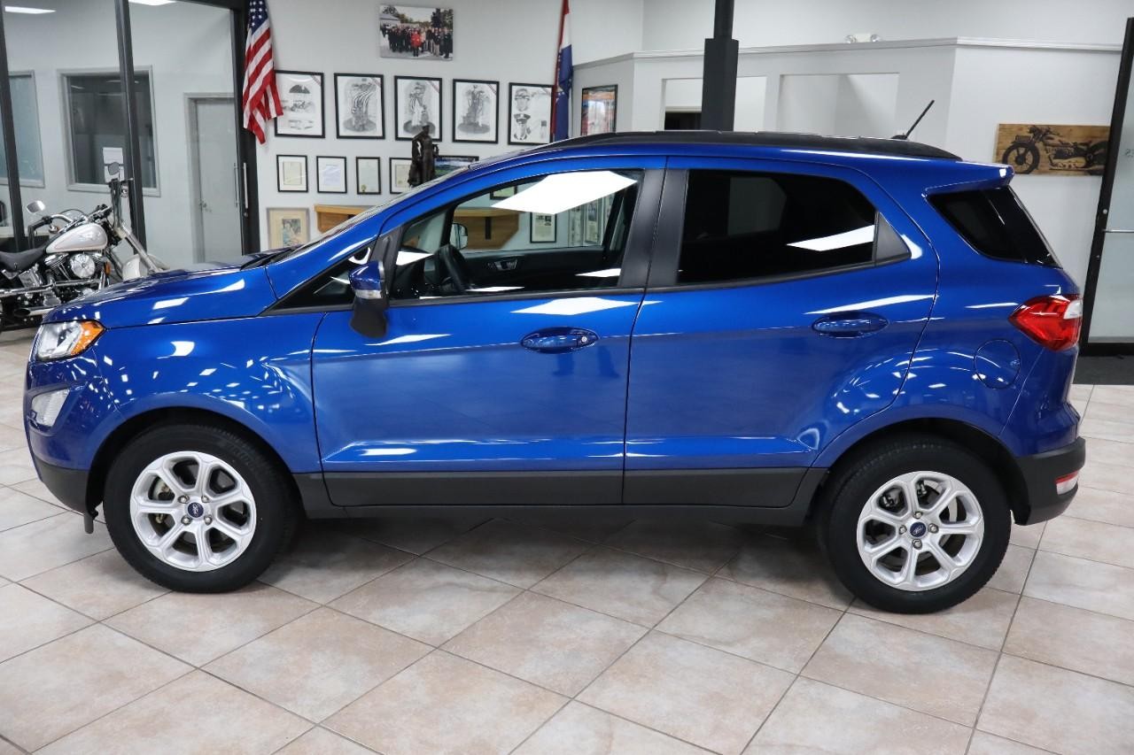 Ford EcoSport Vehicle Full-screen Gallery Image 3