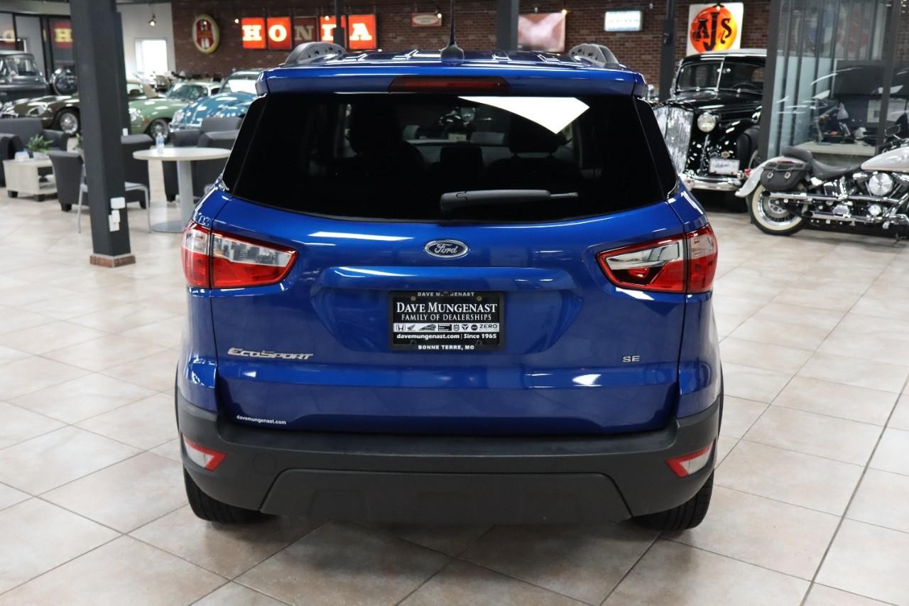 Ford EcoSport Vehicle Full-screen Gallery Image 5