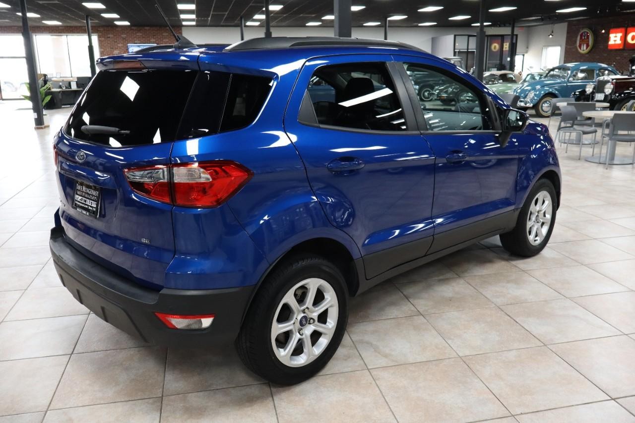 Ford EcoSport Vehicle Full-screen Gallery Image 6