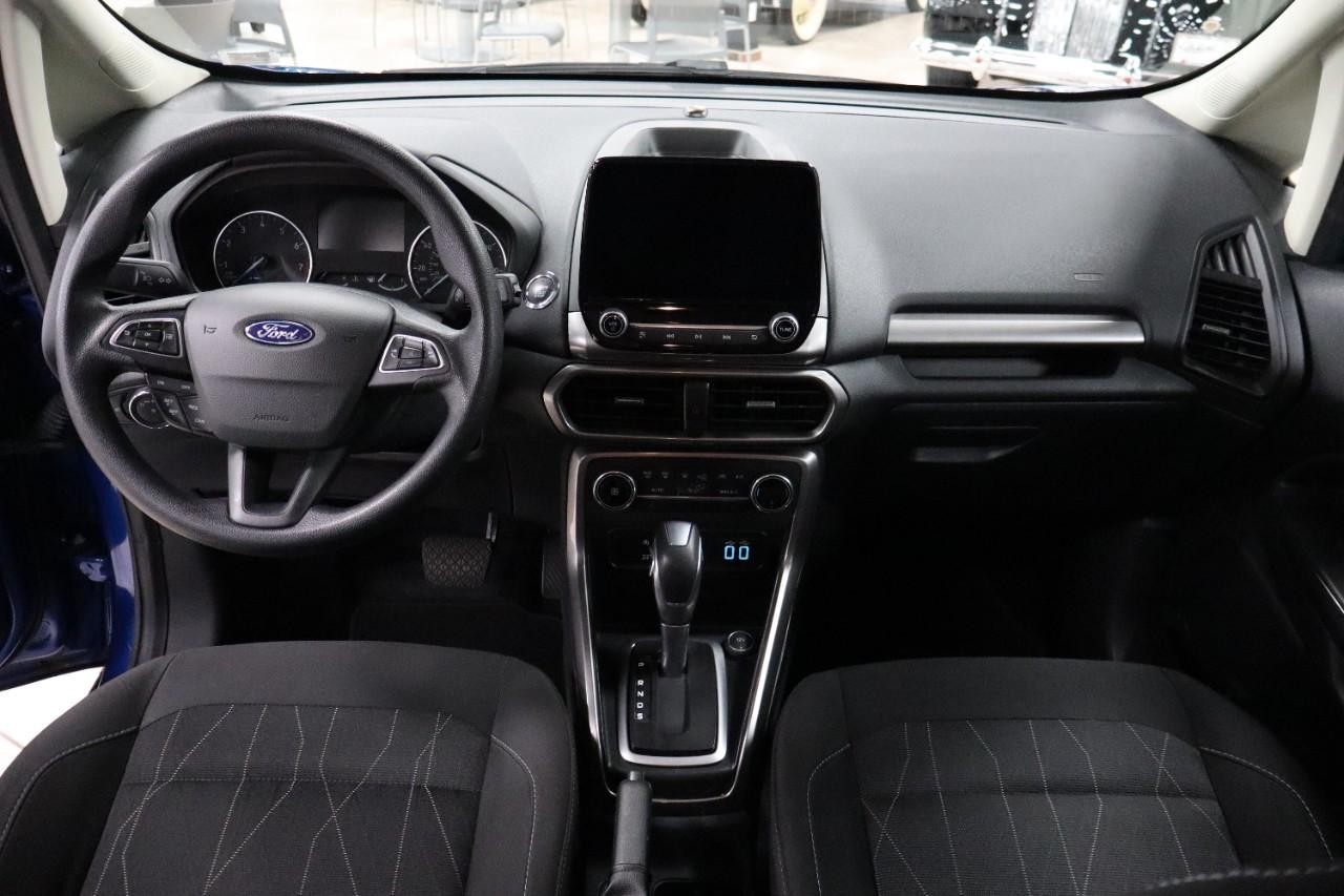 Ford EcoSport Vehicle Full-screen Gallery Image 13