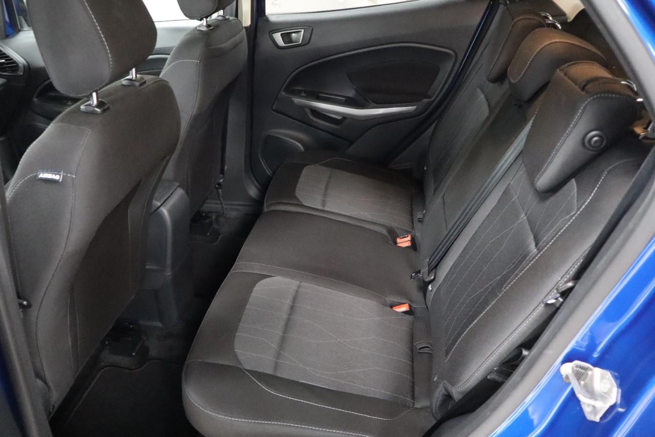 Ford EcoSport Vehicle Full-screen Gallery Image 18