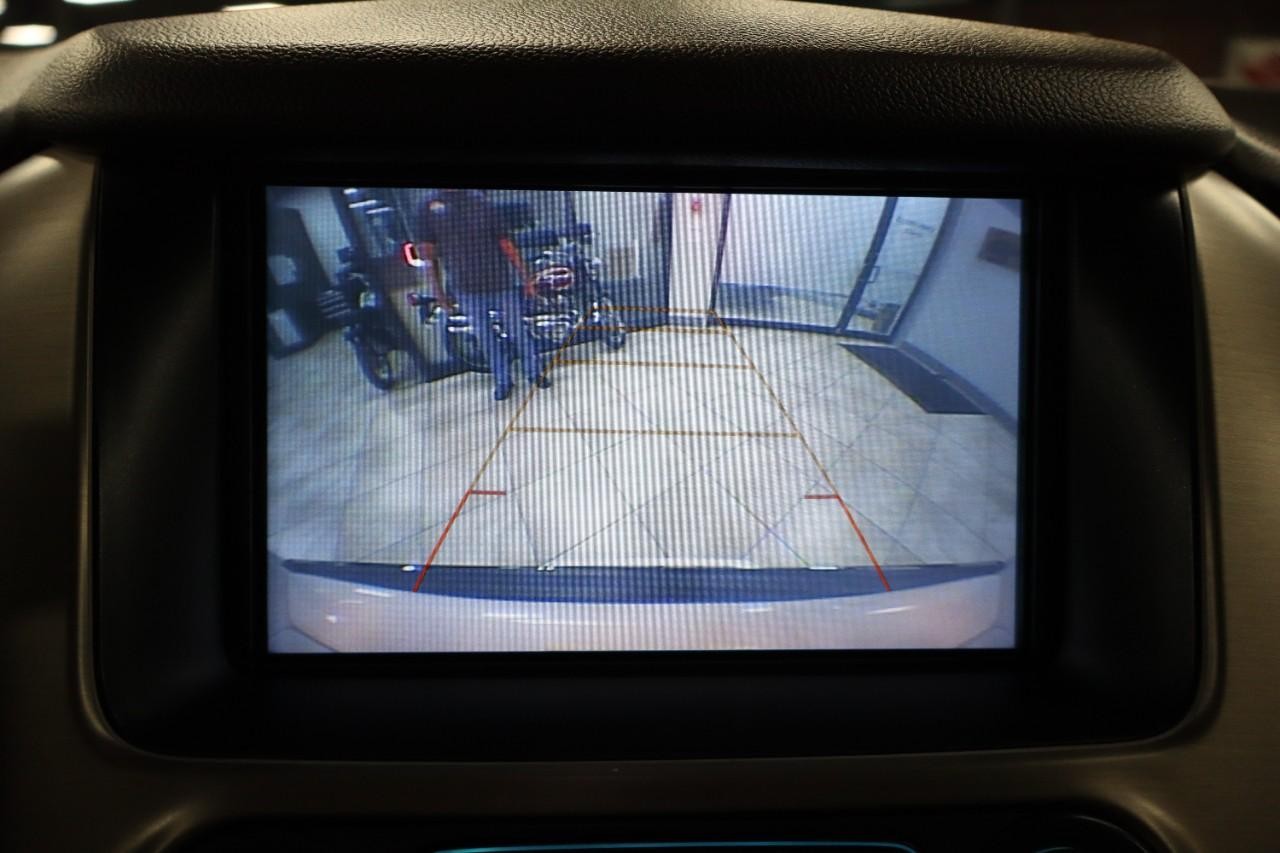 GMC Yukon Vehicle Full-screen Gallery Image 25