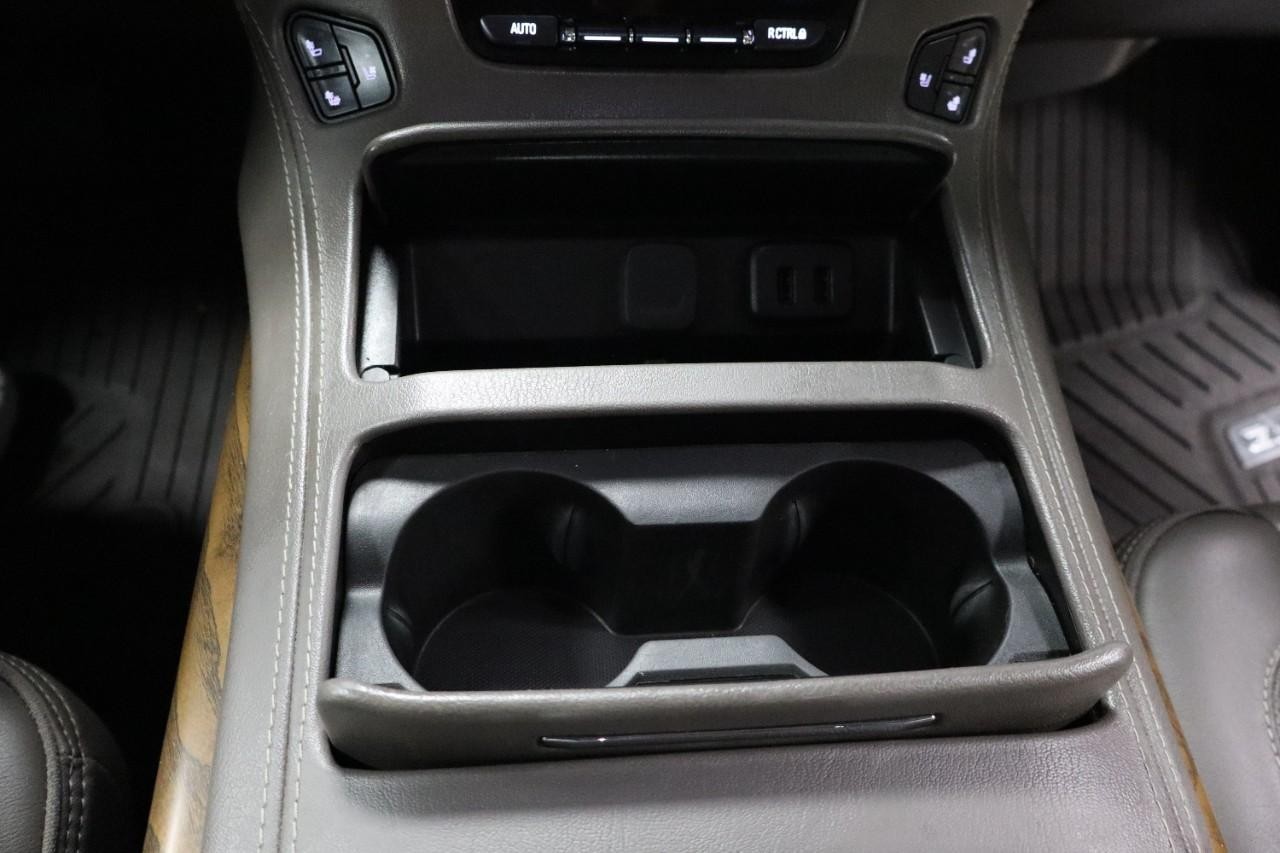 GMC Yukon Vehicle Full-screen Gallery Image 28