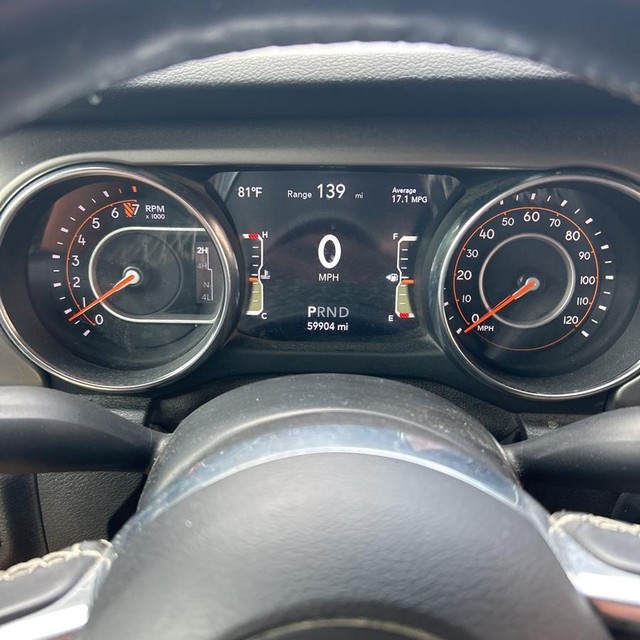 Jeep Gladiator Vehicle Full-screen Gallery Image 16