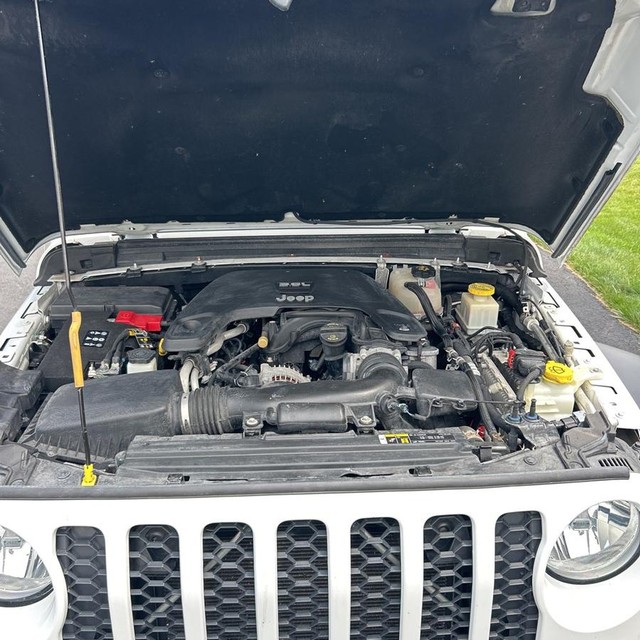Jeep Gladiator Vehicle Full-screen Gallery Image 19