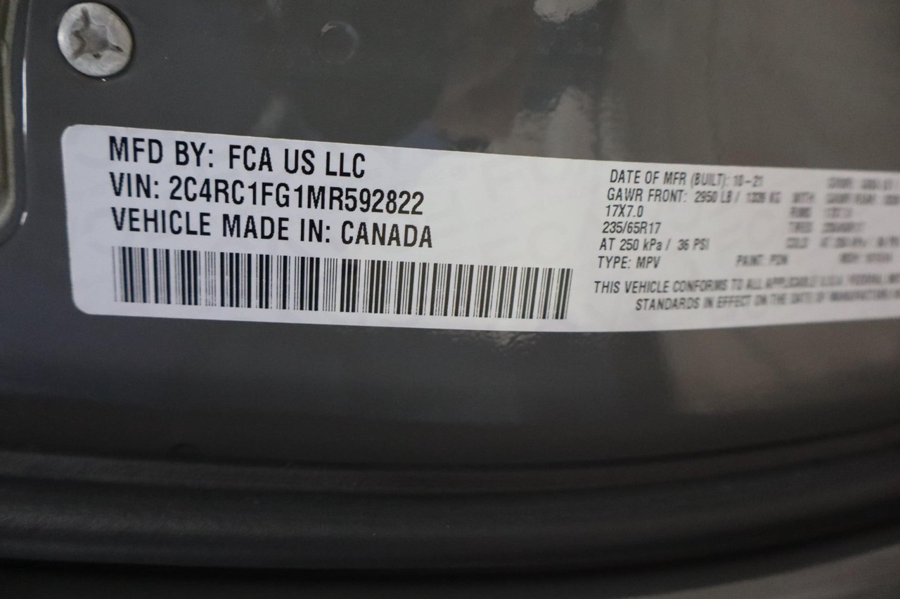 Chrysler Pacifica Vehicle Full-screen Gallery Image 25