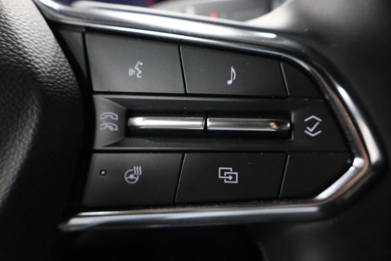 Chevrolet Equinox Vehicle Full-screen Gallery Image 16