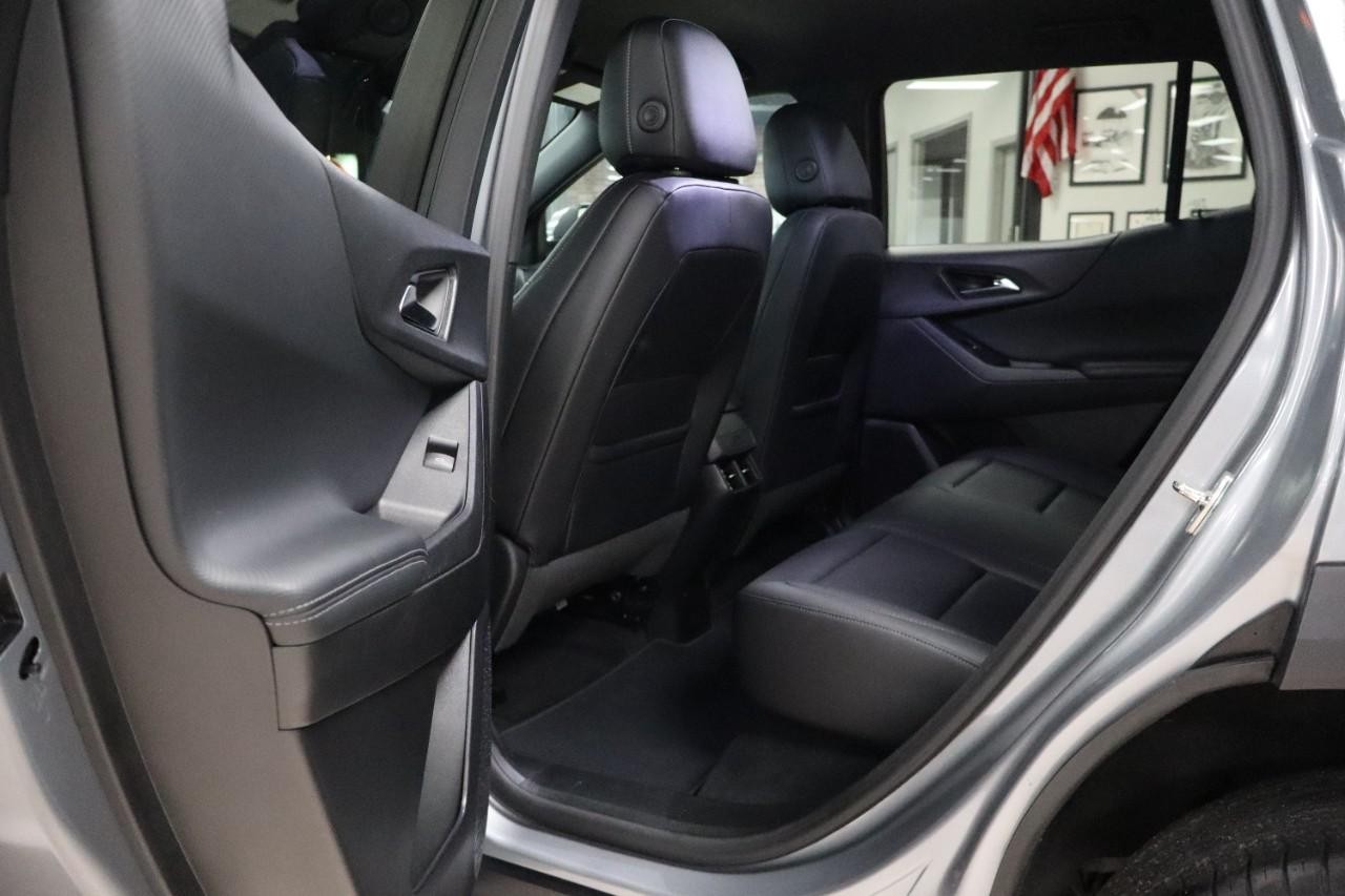 Chevrolet Equinox Vehicle Full-screen Gallery Image 29