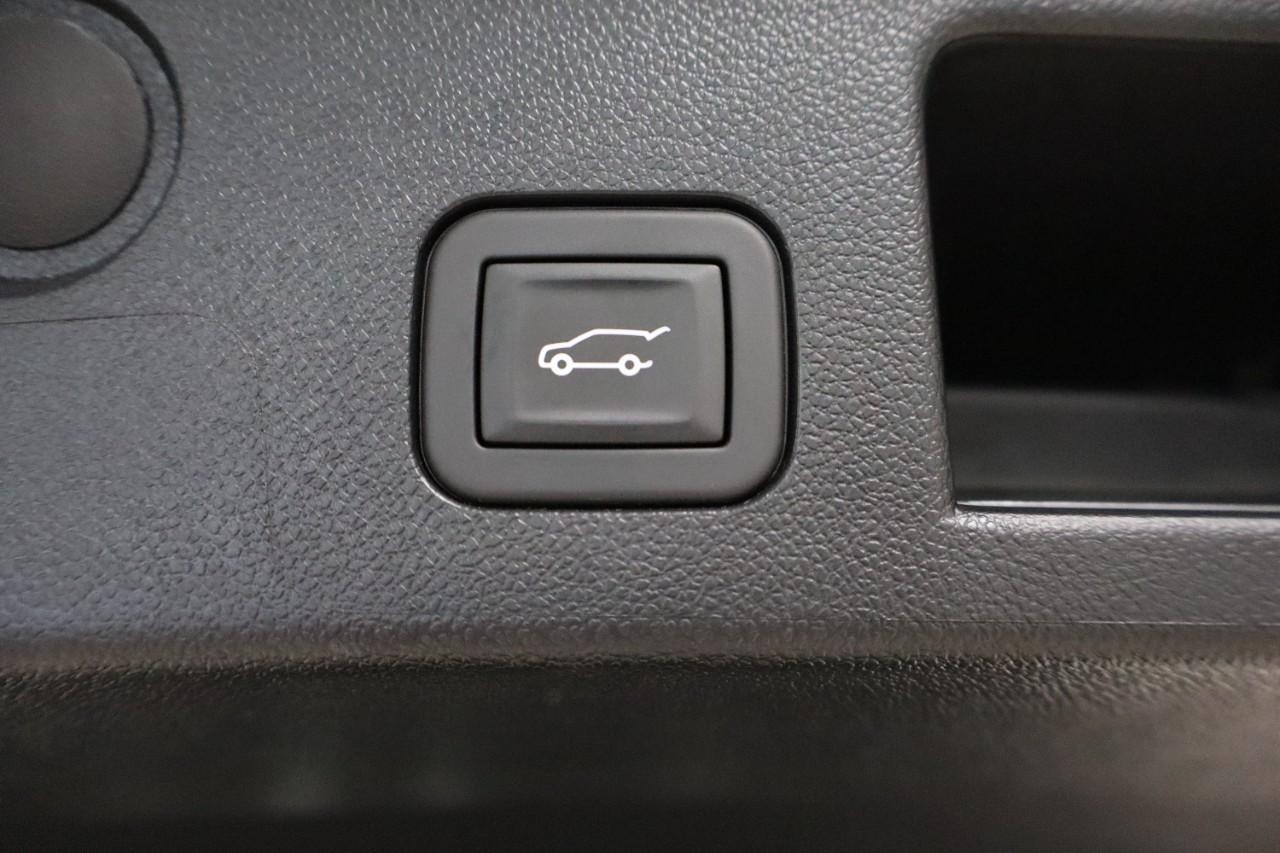 Chevrolet Equinox Vehicle Full-screen Gallery Image 34
