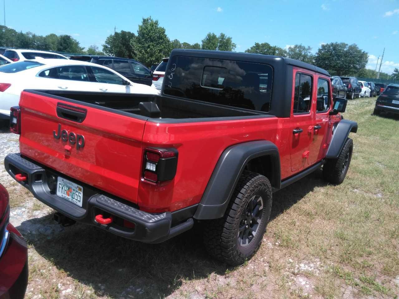 Jeep Gladiator Vehicle Full-screen Gallery Image 3