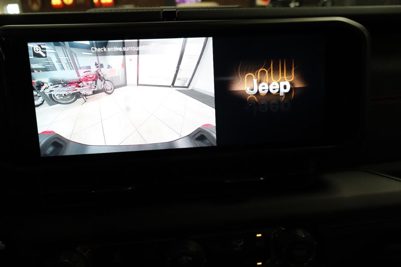Jeep Gladiator Vehicle Full-screen Gallery Image 18