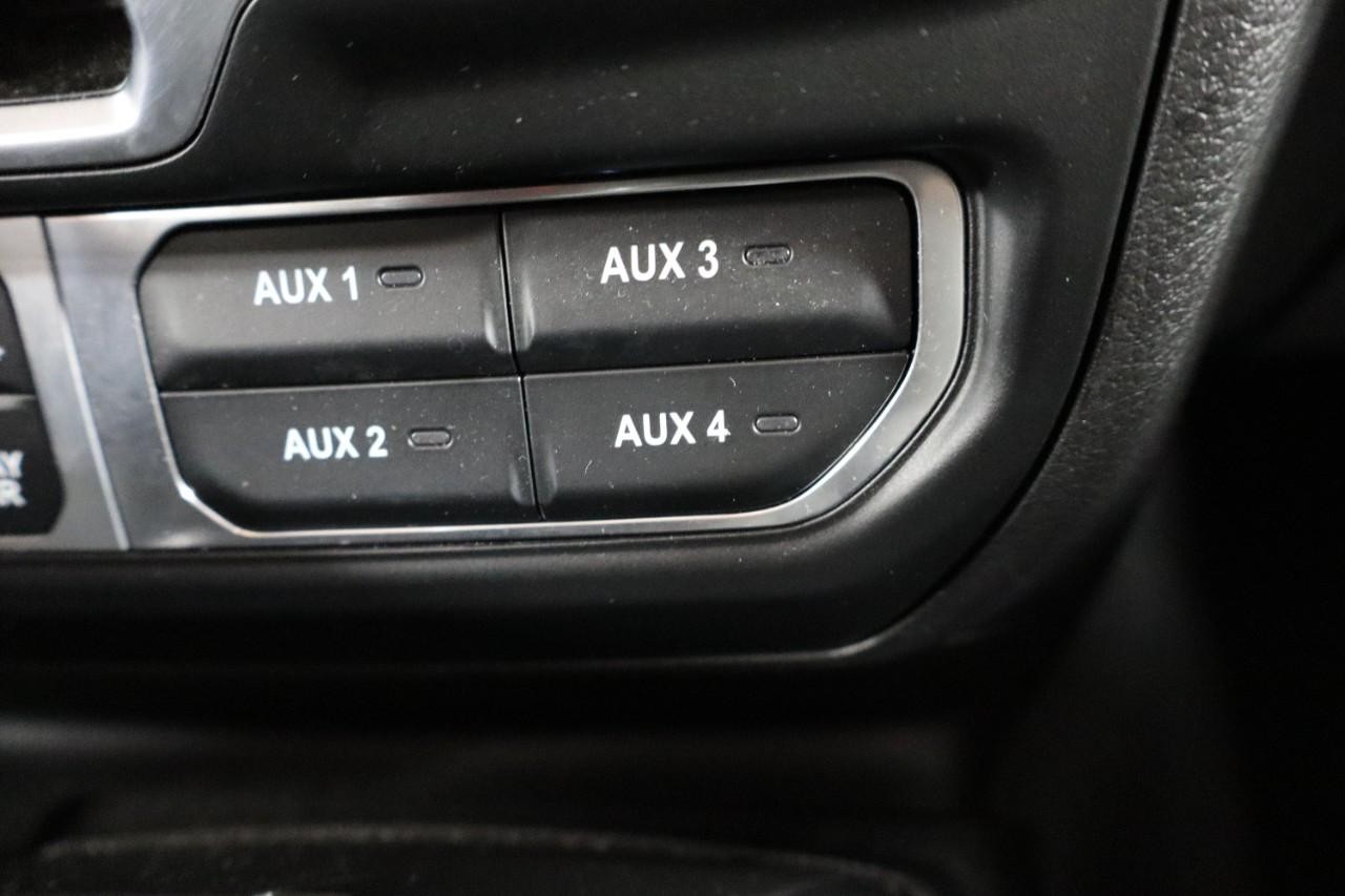 Jeep Gladiator Vehicle Full-screen Gallery Image 20
