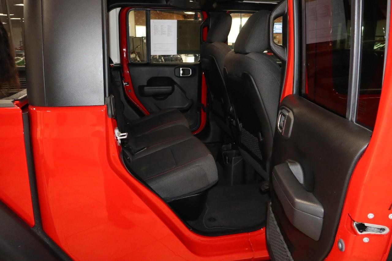 Jeep Gladiator Vehicle Full-screen Gallery Image 23