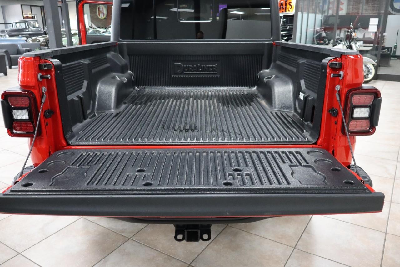 Jeep Gladiator Vehicle Full-screen Gallery Image 26