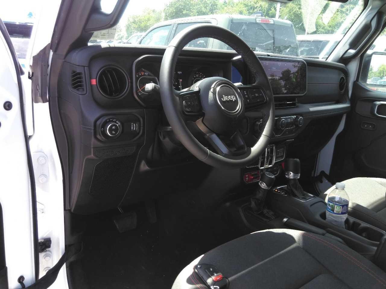 Jeep Gladiator Vehicle Full-screen Gallery Image 6