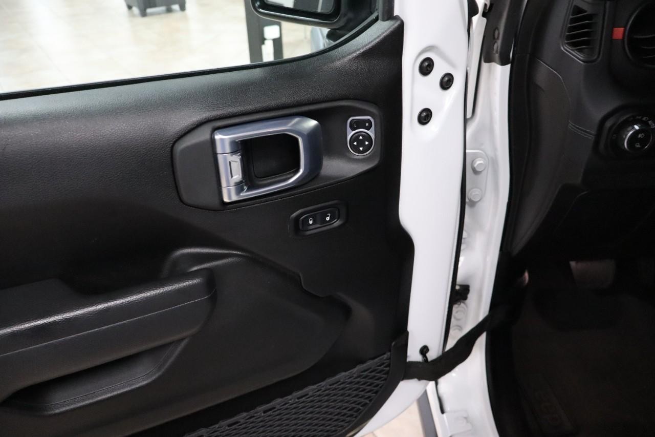 Jeep Gladiator Vehicle Full-screen Gallery Image 12