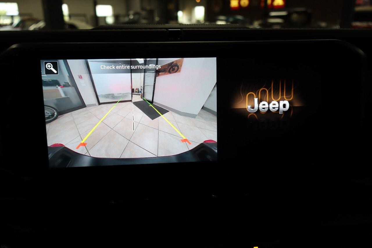 Jeep Gladiator Vehicle Full-screen Gallery Image 15