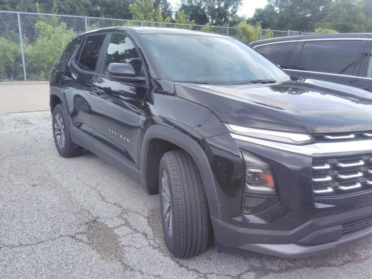 Chevrolet Equinox Vehicle Full-screen Gallery Image 4