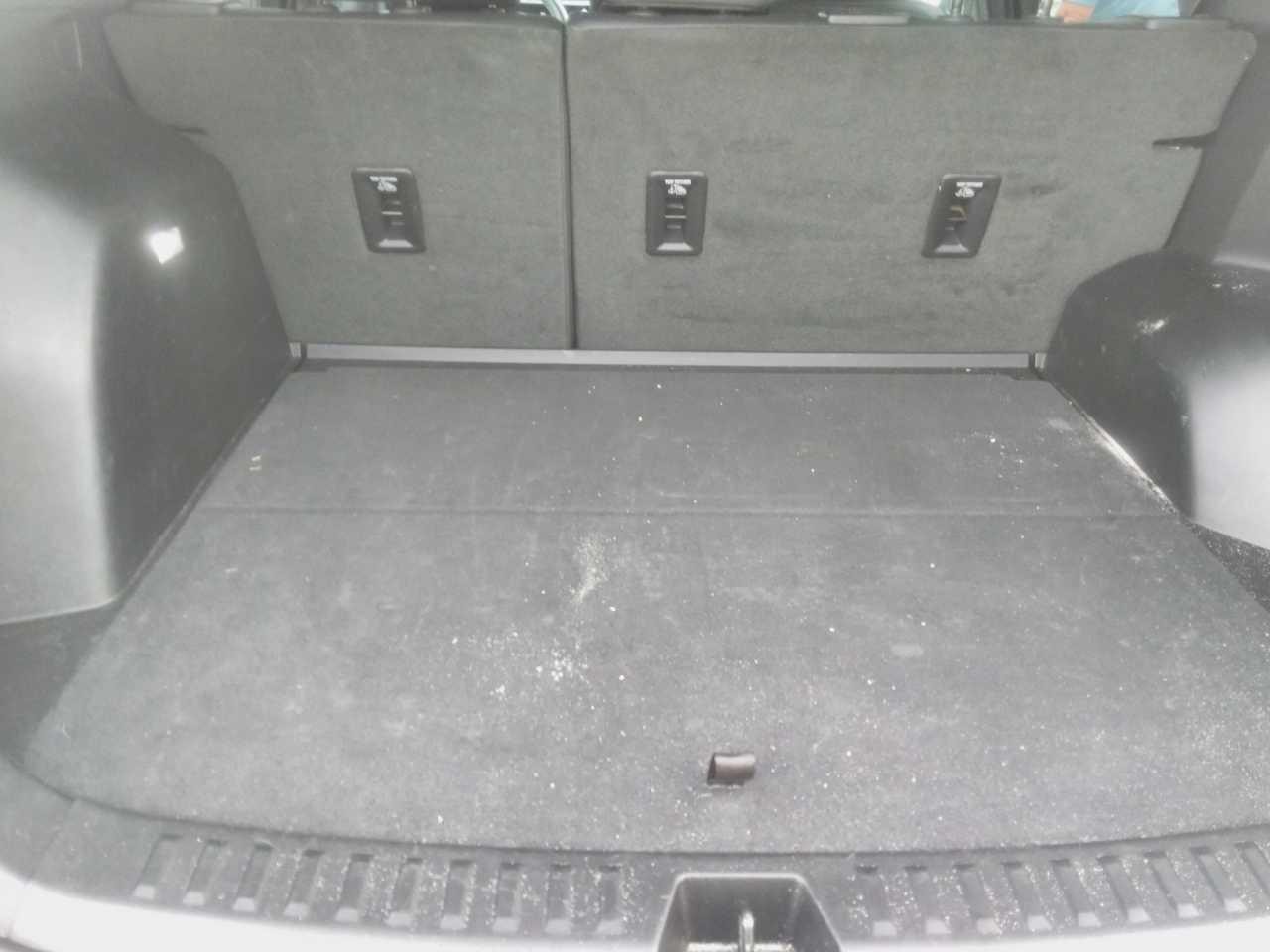 Chevrolet Equinox Vehicle Full-screen Gallery Image 8