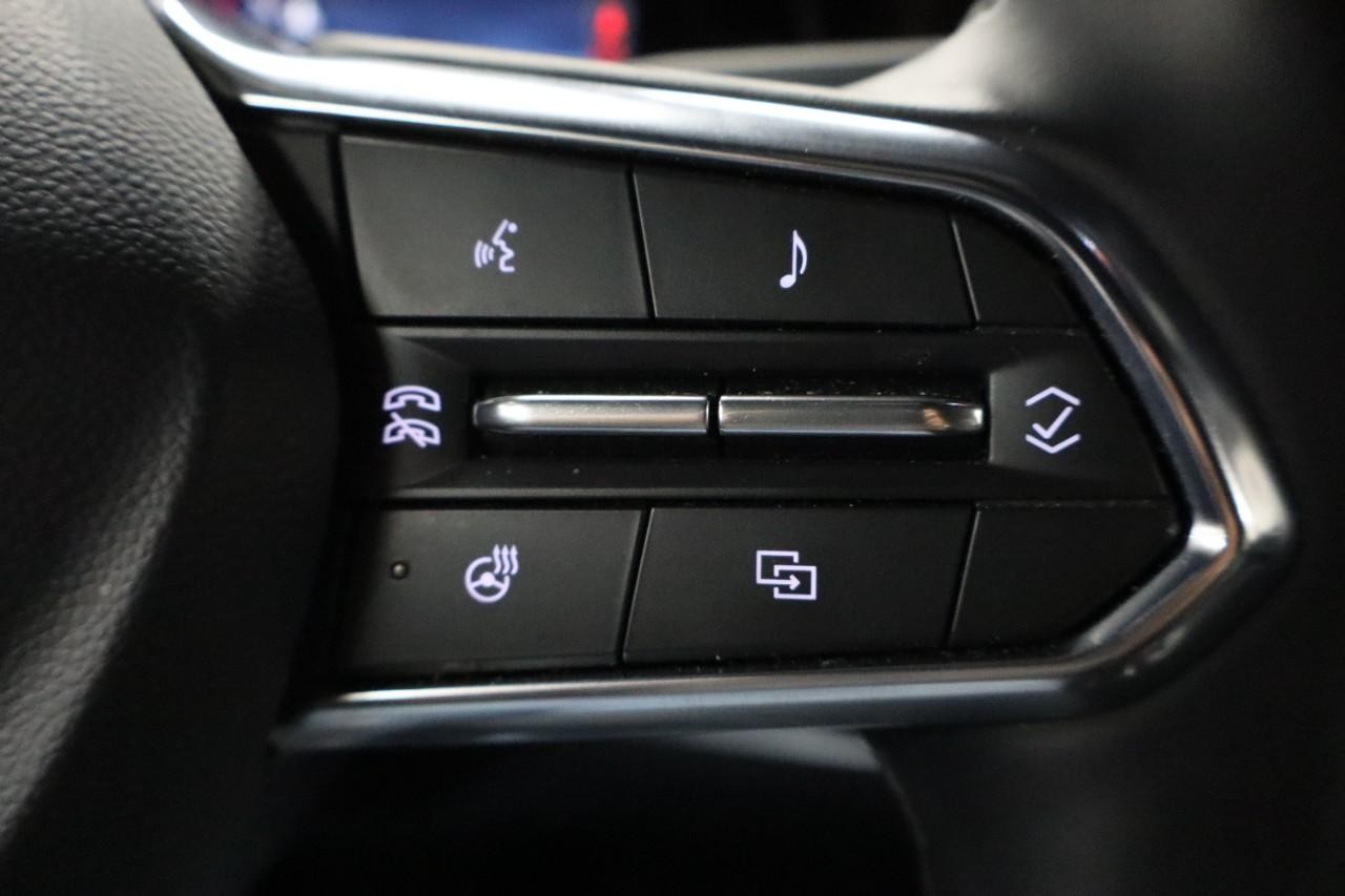 Chevrolet Equinox Vehicle Full-screen Gallery Image 15