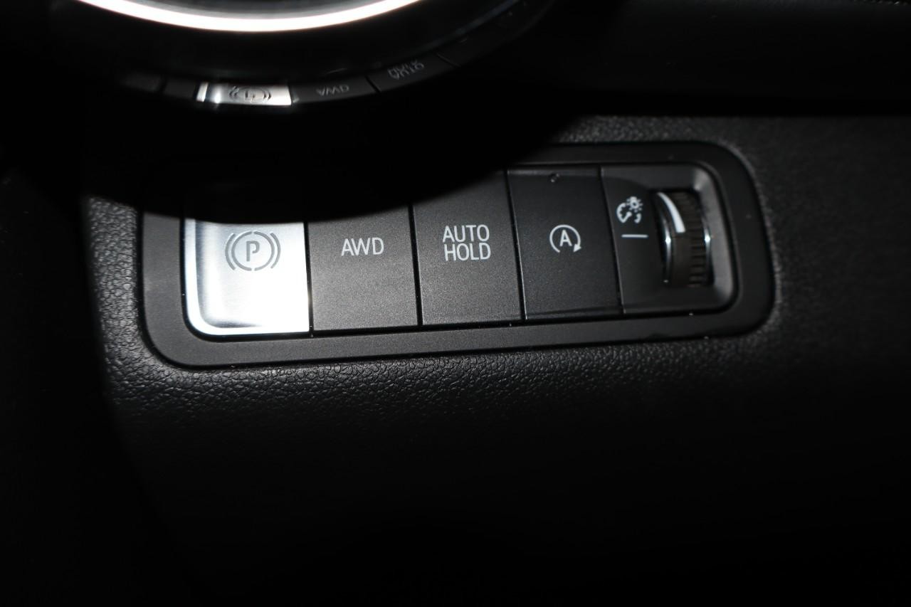 Chevrolet Equinox Vehicle Full-screen Gallery Image 17