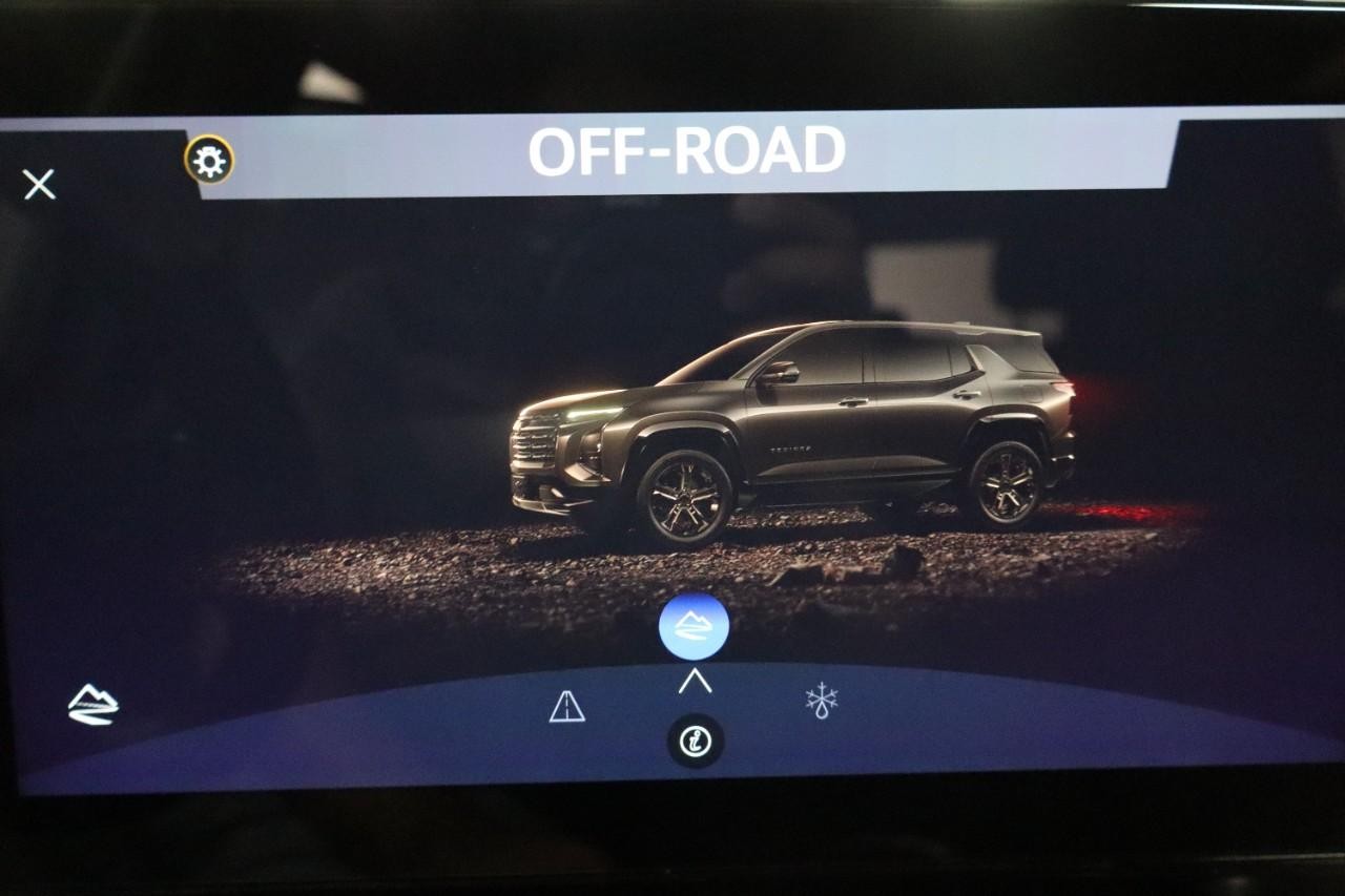 Chevrolet Equinox Vehicle Full-screen Gallery Image 21